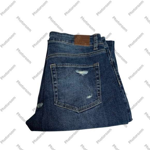 Maurice’s size 4 Blue slight Distressed Jeans factory raw hem - Picture 1 of 8